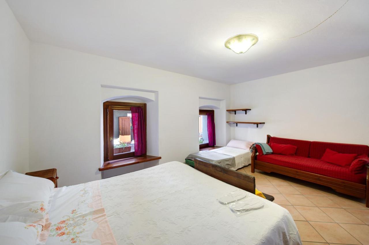 Alla Meridiana Bard Bagian luar foto