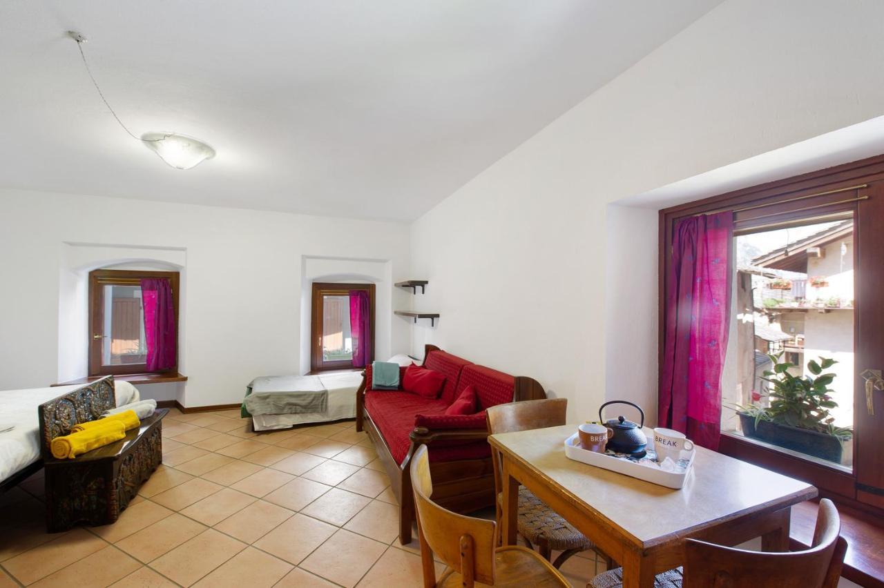 Alla Meridiana Bard Bagian luar foto